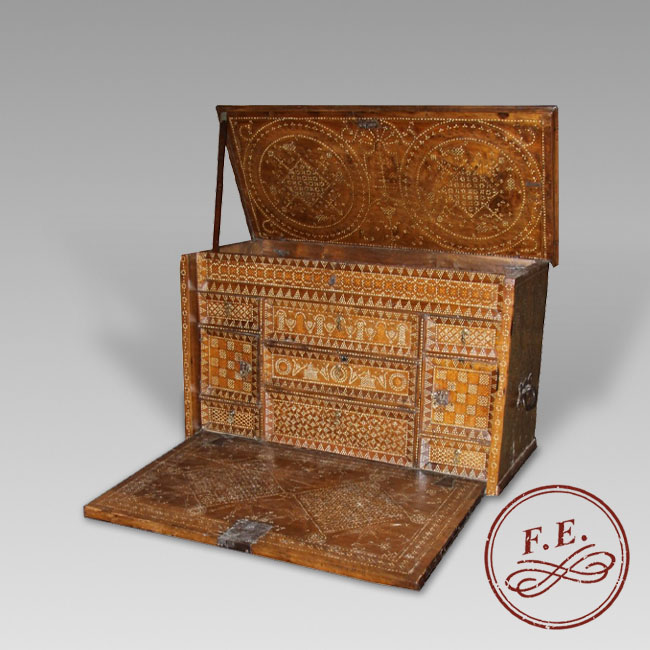 Bargueño-Taracea-de-hueso